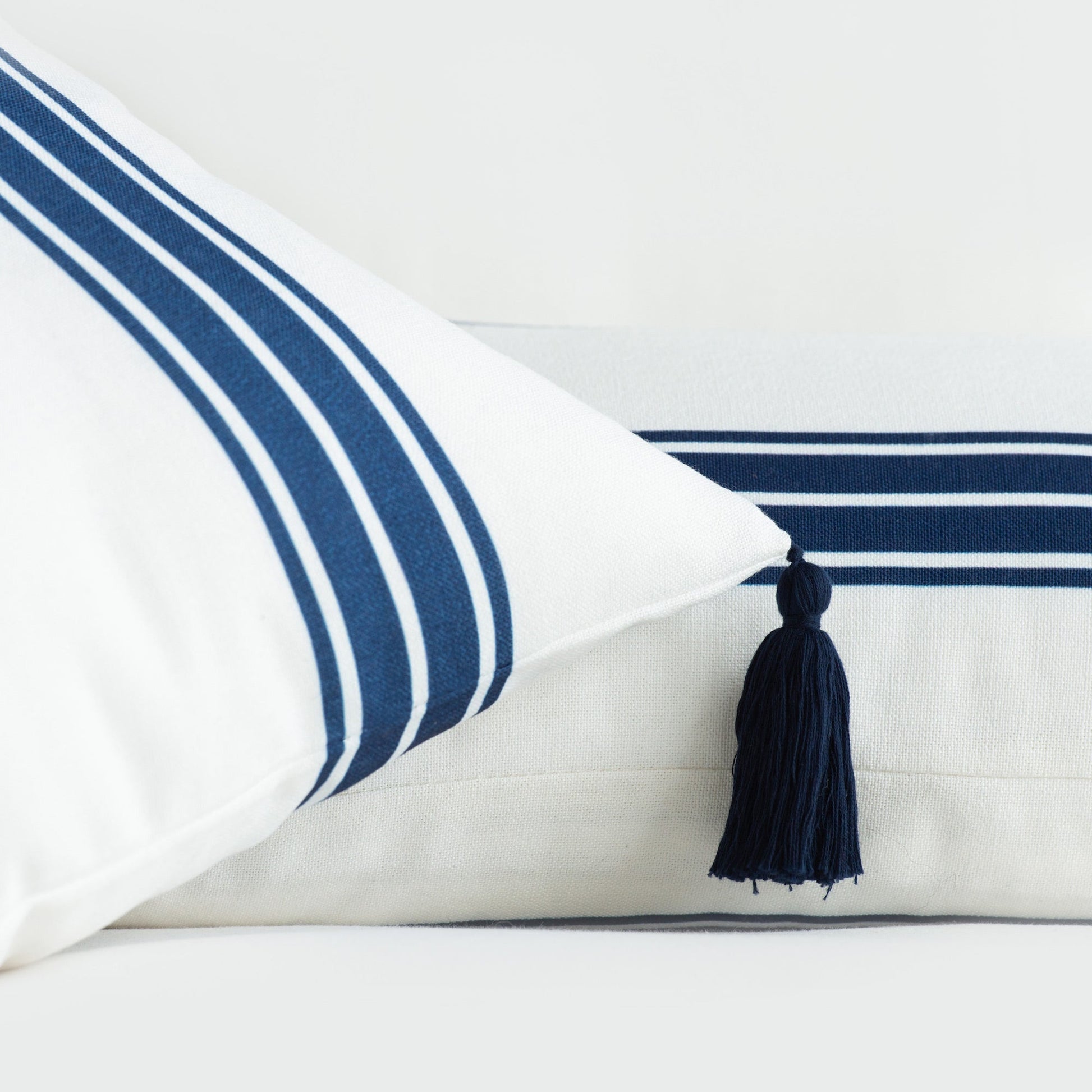 Coastal Indoor Outdoor Lumbar Pillow Cover, Aviv, Stripe Tassel, Navy Blue, 12"x20"-8