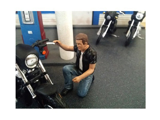 Biker Motorman Figure For 1:18 Scale Models by American Diorama-0