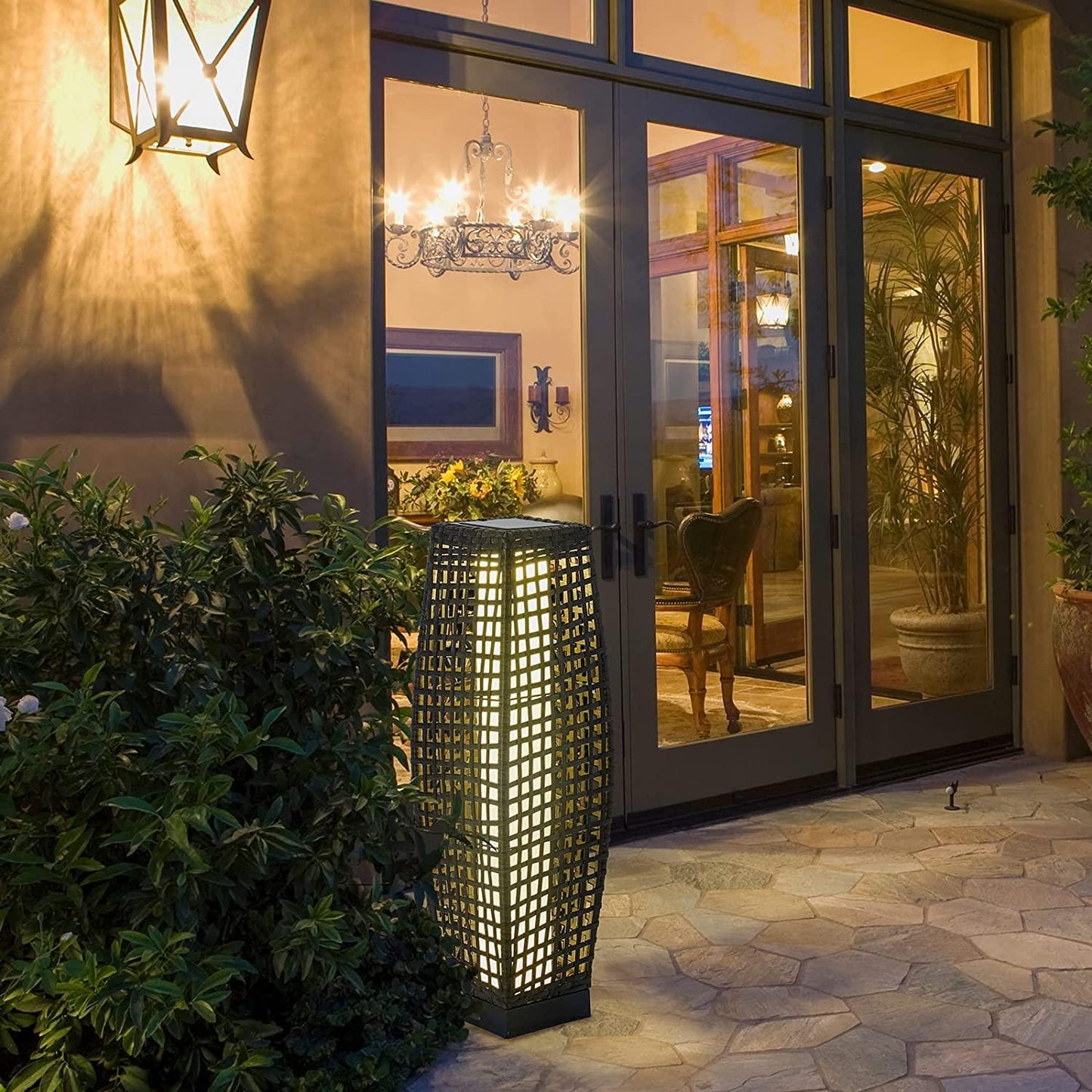 Outdoor Solar-Powered Floor Lamp-3