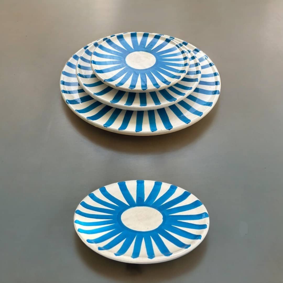 Turquoise Blue Sun Plate Set - Vibrant Dinnerware for Summer Dining-1