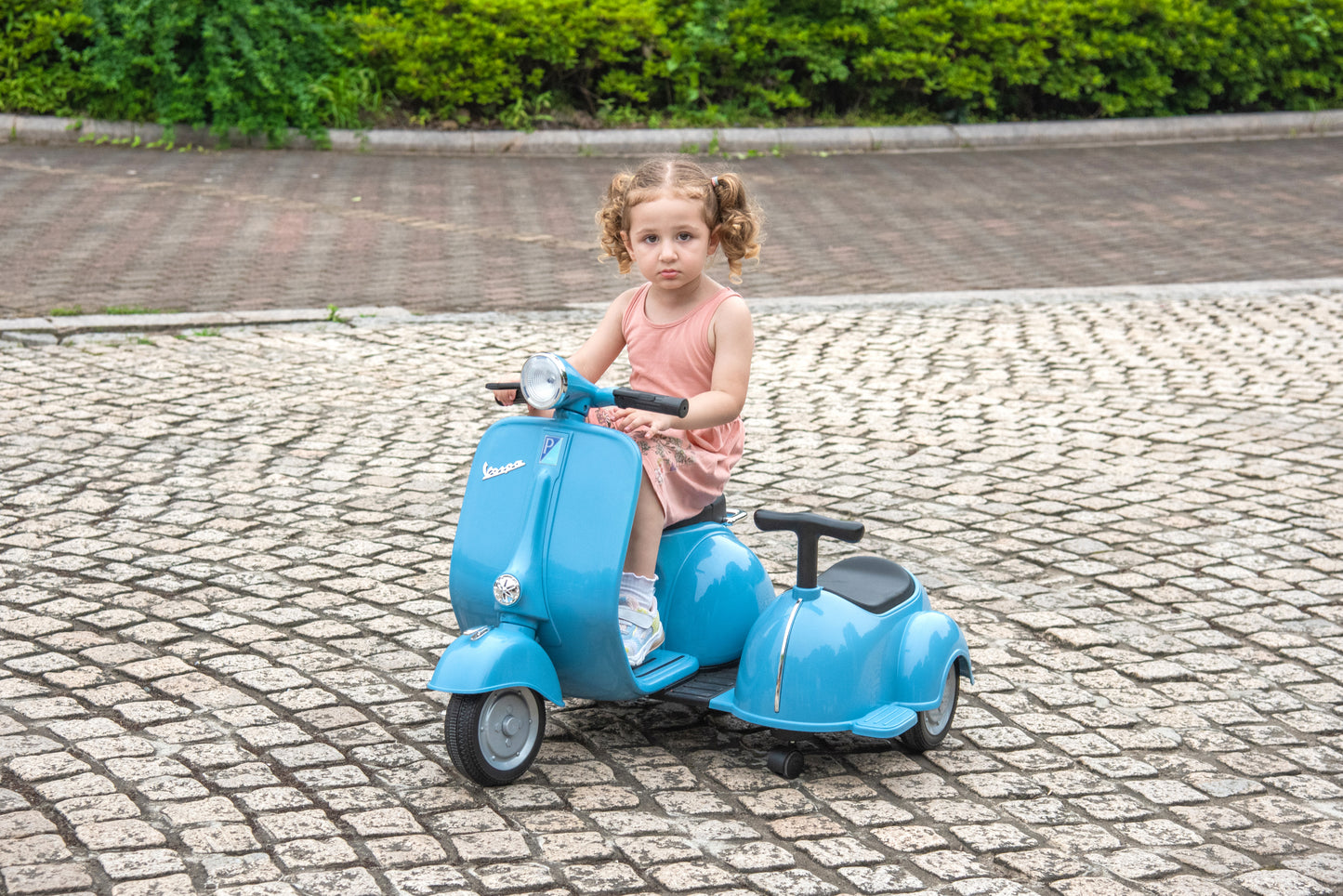 6V LICENSED Vespa Scooter Motorcycle with Side Car for kids, Blue