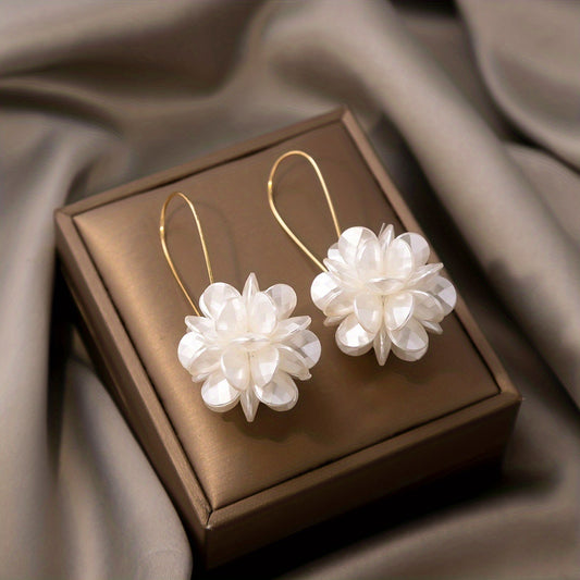 White Flower Ball Design Elegant Cluster Earrings Alloy Silver Plated Jewelry Trendy Gift For Women Girls