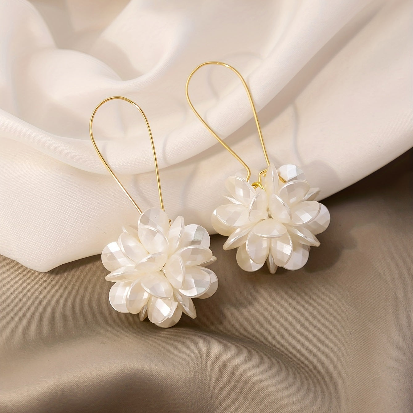 White Flower Ball Design Elegant Cluster Earrings Alloy Silver Plated Jewelry Trendy Gift For Women Girls