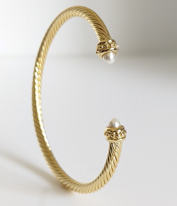 Pearl Bangle Bracelet-1