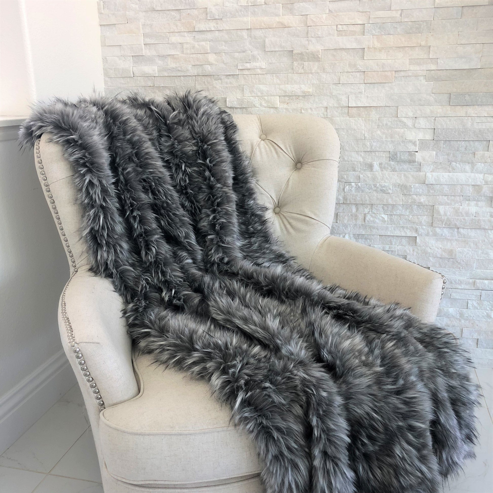 Wolf Faux Fur Grey Luxury Throw-1