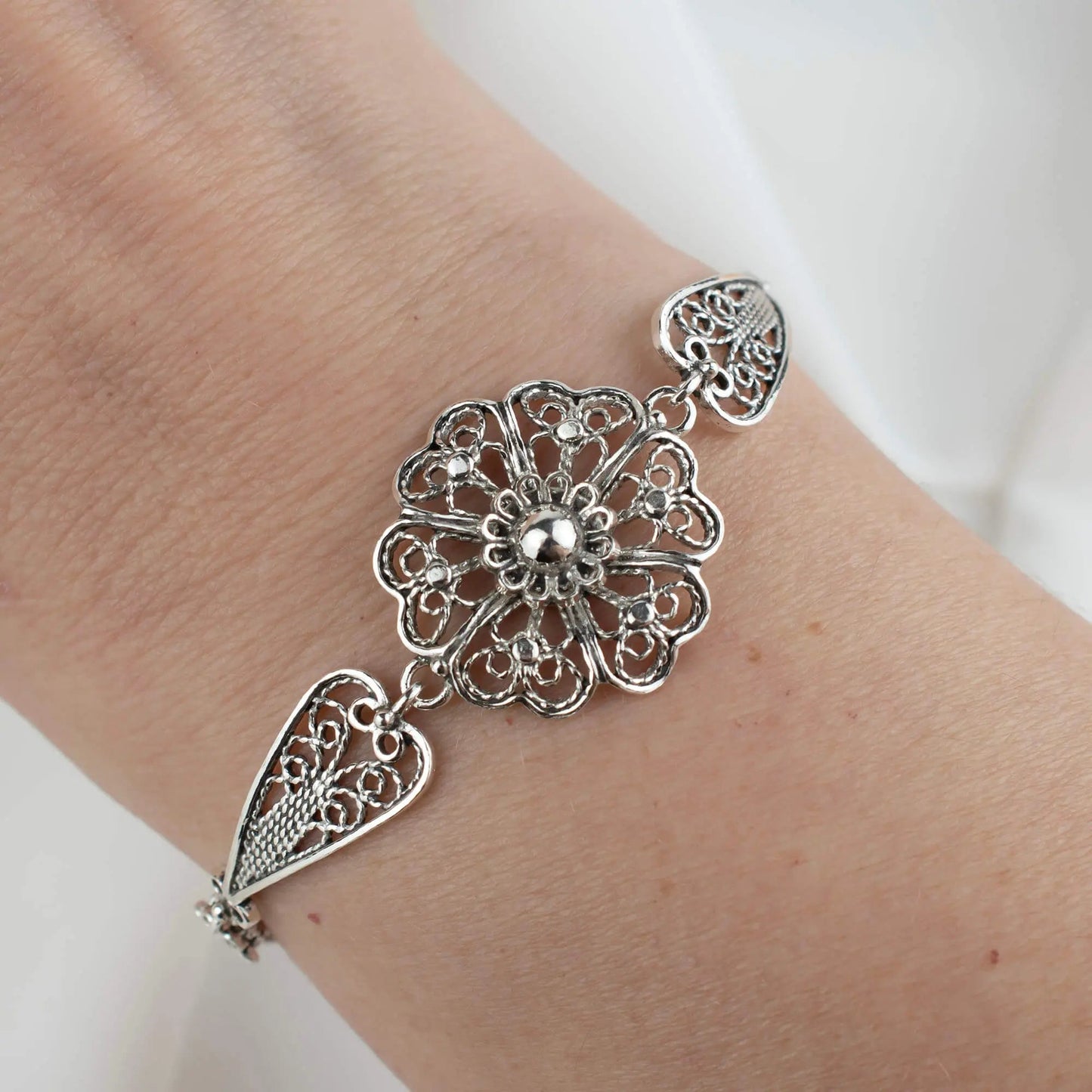 Sterling Silver Filigree Art Clover Flower Design Woman Link Bracelet-3