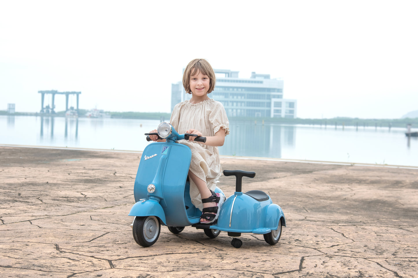 6V LICENSED Vespa Scooter Motorcycle with Side Car for kids, Blue