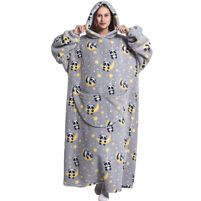 oversized-wearable-tv-blankets