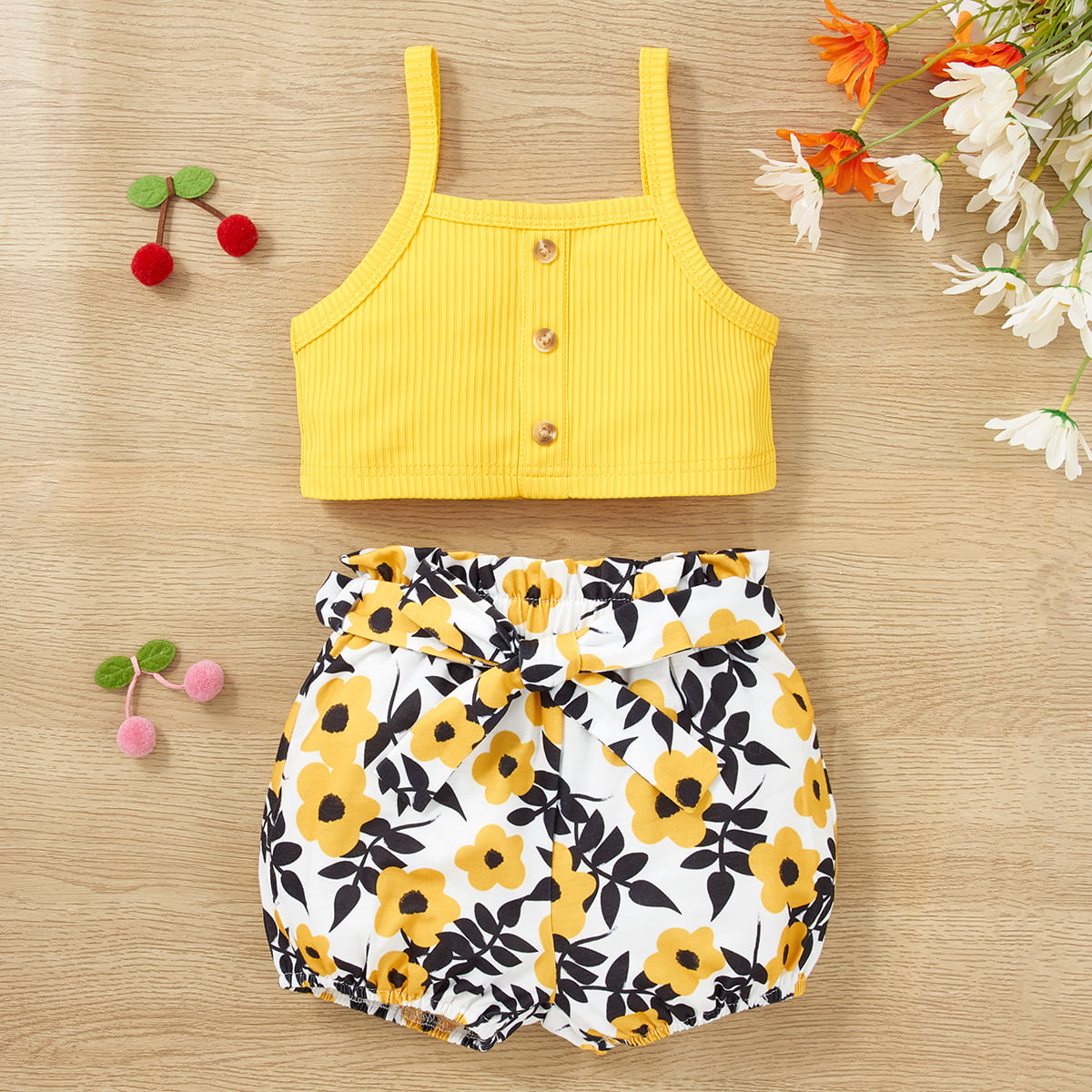 decorative-button-tank-and-floral-shorts-set