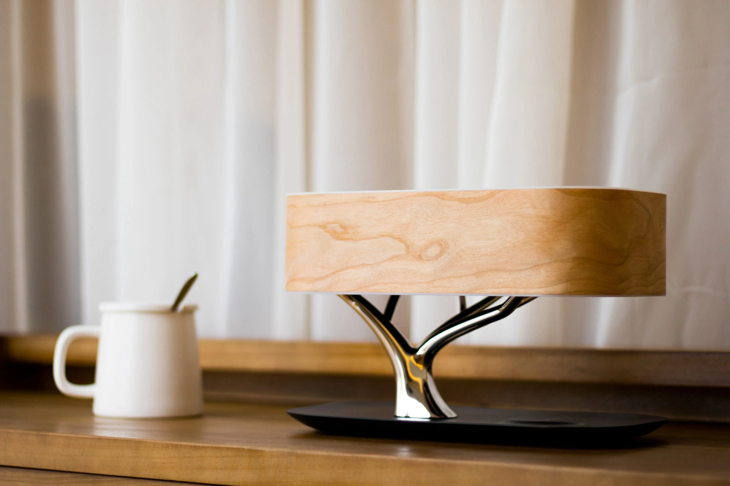 wireless-charging-desk-lamp-bluetooth-speaker-music-lamp-tree-of-light